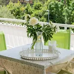 Apartament Nada *
